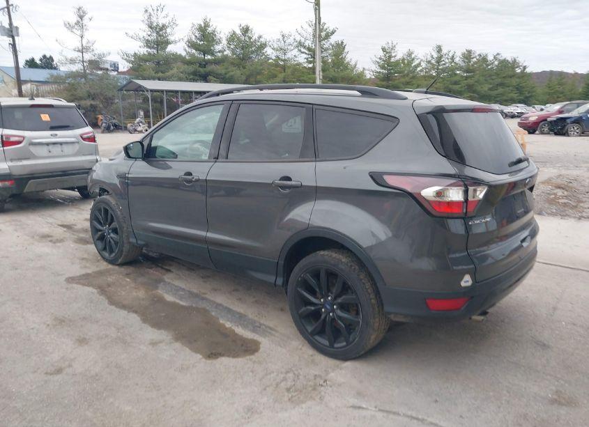 Photo 3 of 2018 Ford Escape SE (VIN 1FMCU9GD0JUB30381)