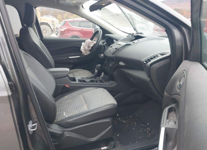 Photo 5 of 2018 Ford Escape SE (VIN 1FMCU9GD0JUB30381)