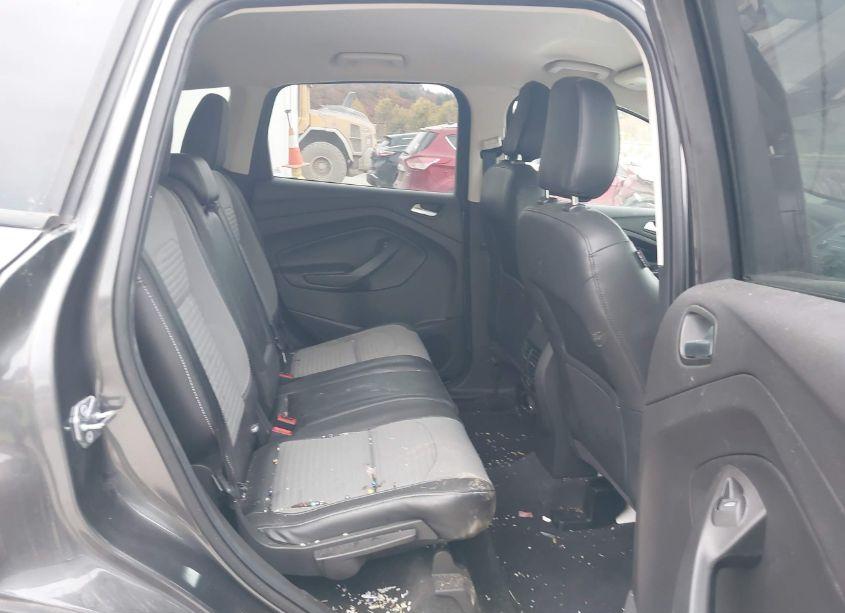 Photo 8 of 2018 Ford Escape SE (VIN 1FMCU9GD0JUB30381)