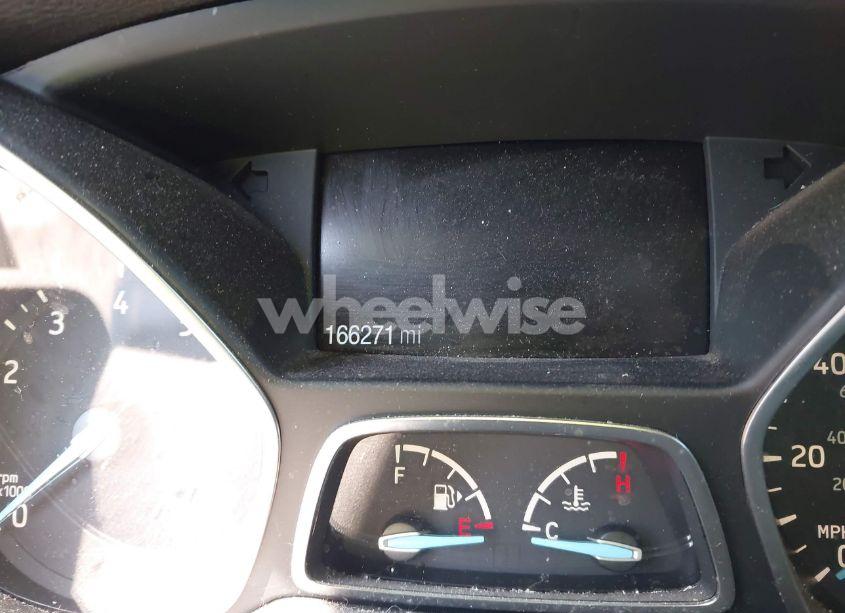 Photo 15 of 2018 Ford Escape SE (VIN 1FMCU9GD0JUB79810)