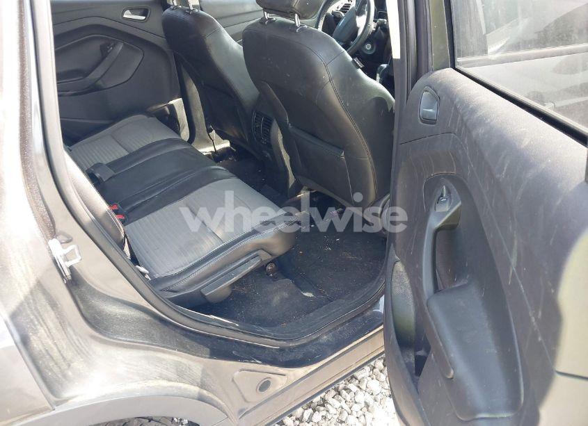 Photo 8 of 2018 Ford Escape SE (VIN 1FMCU9GD0JUB79810)