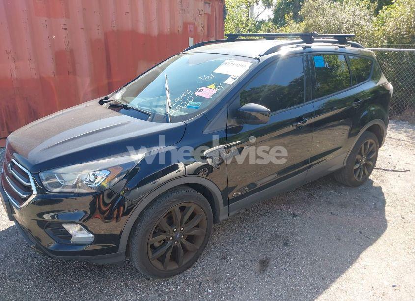 Photo 14 of 2018 Ford Escape SE (VIN 1FMCU9GD0JUB92072)