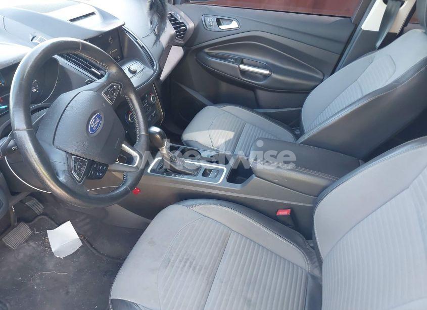 Photo 17 of 2018 Ford Escape SE (VIN 1FMCU9GD0JUB92072)