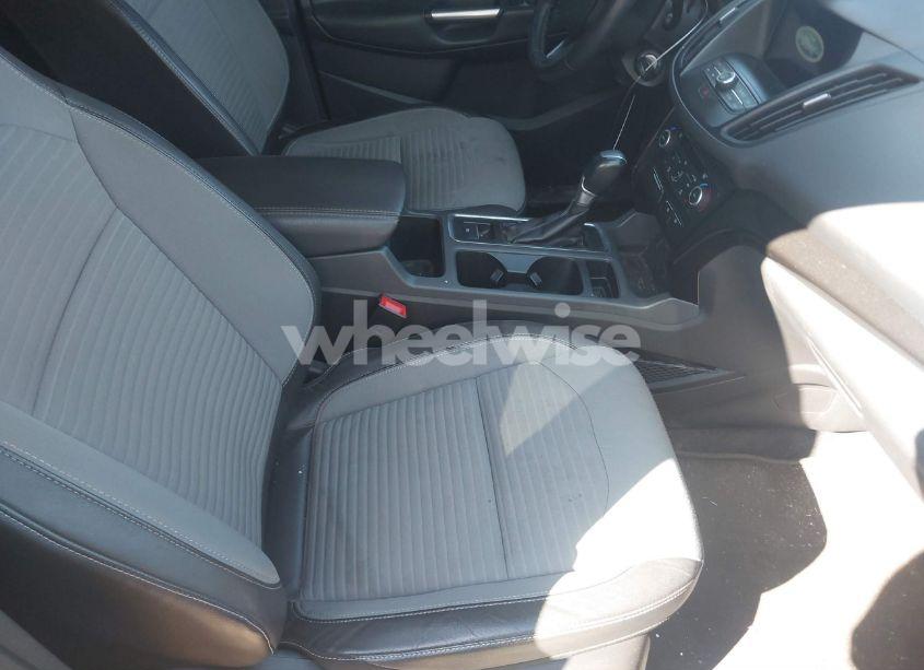 Photo 5 of 2018 Ford Escape SE (VIN 1FMCU9GD0JUB92072)