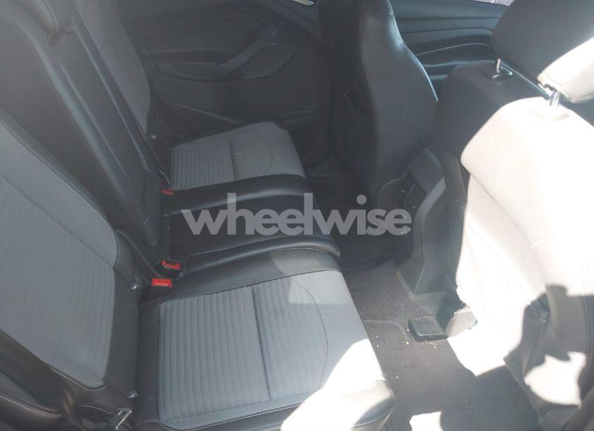 Photo 8 of 2018 Ford Escape SE (VIN 1FMCU9GD0JUB92072)