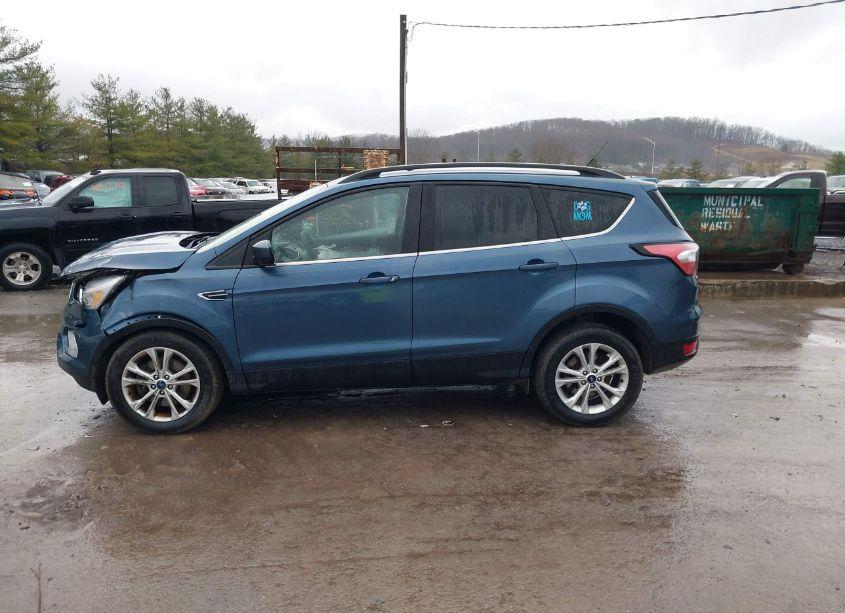 Photo 14 of 2018 Ford Escape SE (VIN 1FMCU9GD0JUB93495)