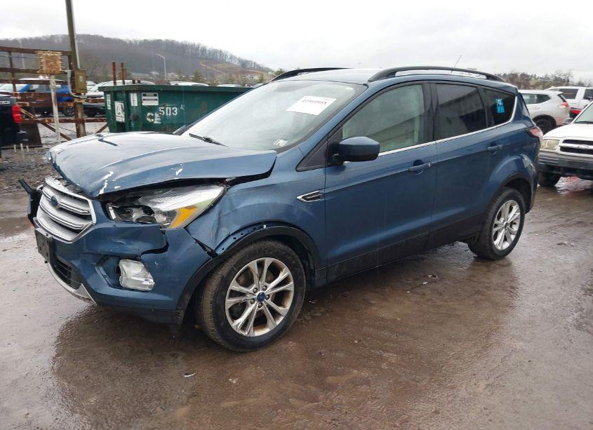 Photo 2 of 2018 Ford Escape SE (VIN 1FMCU9GD0JUB93495)