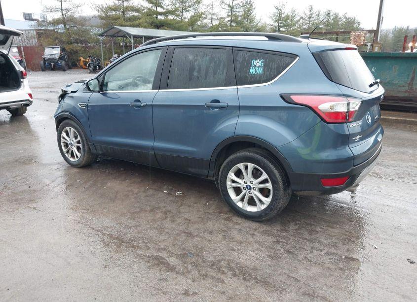 Photo 3 of 2018 Ford Escape SE (VIN 1FMCU9GD0JUB93495)