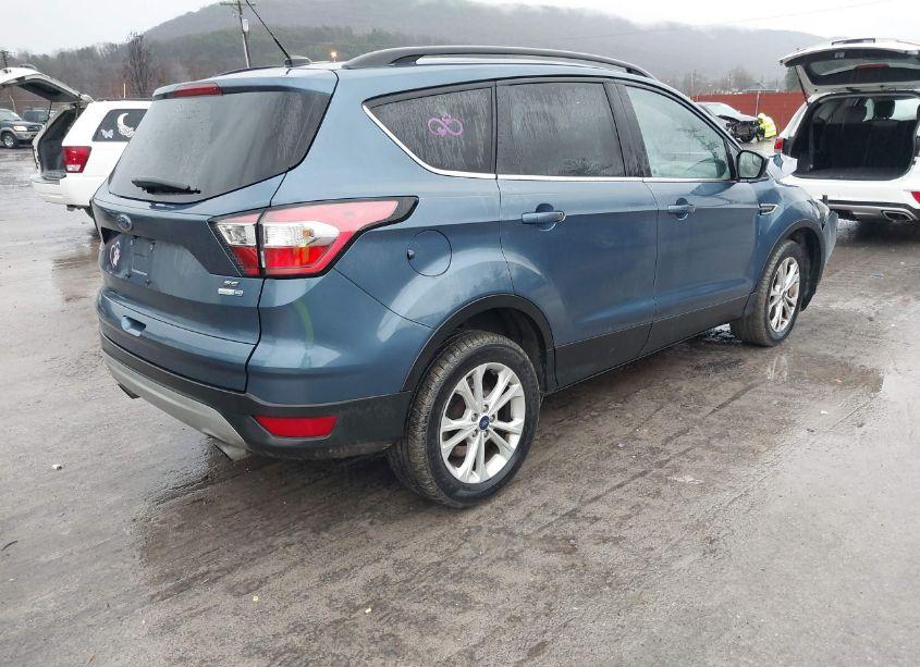 Photo 4 of 2018 Ford Escape SE (VIN 1FMCU9GD0JUB93495)