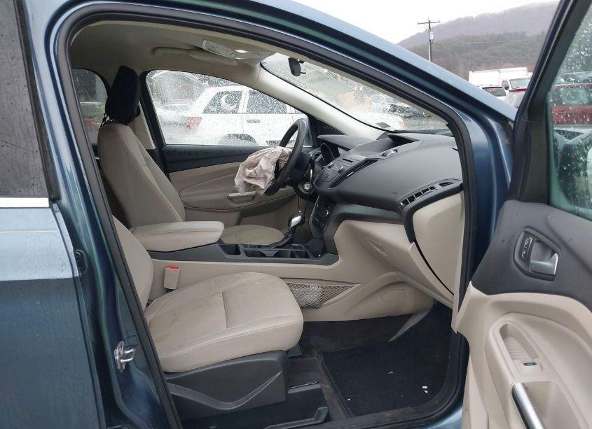 Photo 5 of 2018 Ford Escape SE (VIN 1FMCU9GD0JUB93495)