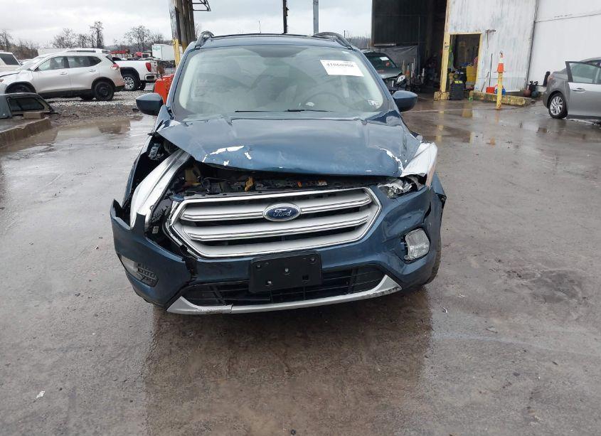 Photo 6 of 2018 Ford Escape SE (VIN 1FMCU9GD0JUB93495)