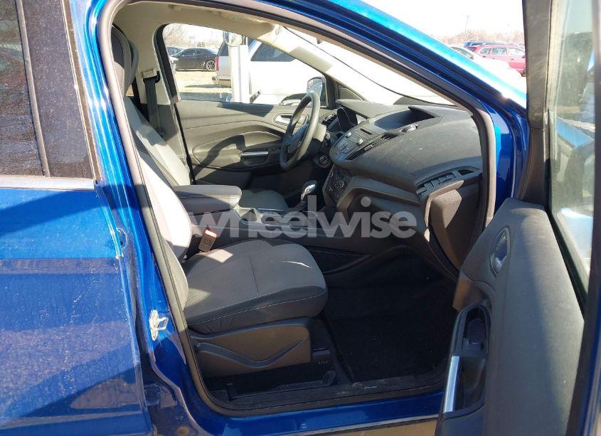 Photo 5 of 2018 Ford Escape SE (VIN 1FMCU9GD0JUB94615)