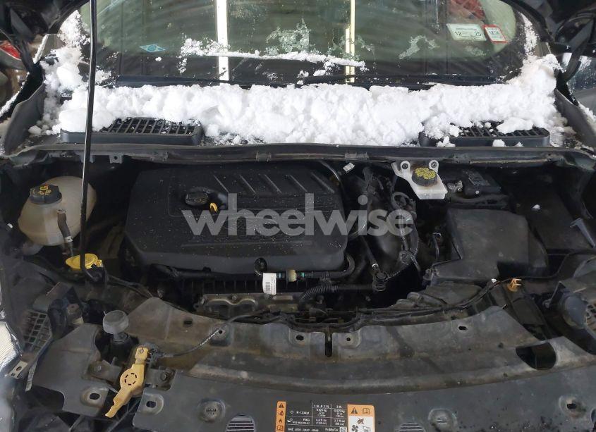 Photo 10 of 2018 Ford Escape SE (VIN 1FMCU9GD0JUC72780)