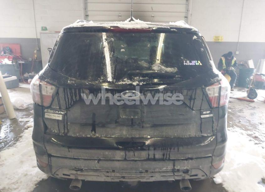 Photo 17 of 2018 Ford Escape SE (VIN 1FMCU9GD0JUC72780)