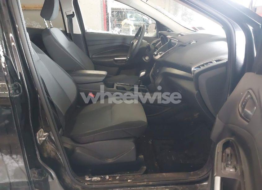 Photo 5 of 2018 Ford Escape SE (VIN 1FMCU9GD0JUC72780)