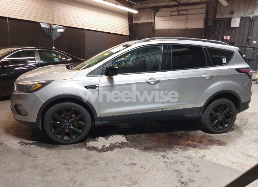 Photo 14 of 2018 Ford Escape SE (VIN 1FMCU9GD0JUD33111)