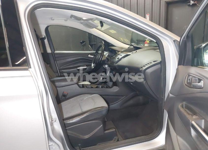 Photo 5 of 2018 Ford Escape SE (VIN 1FMCU9GD0JUD33111)