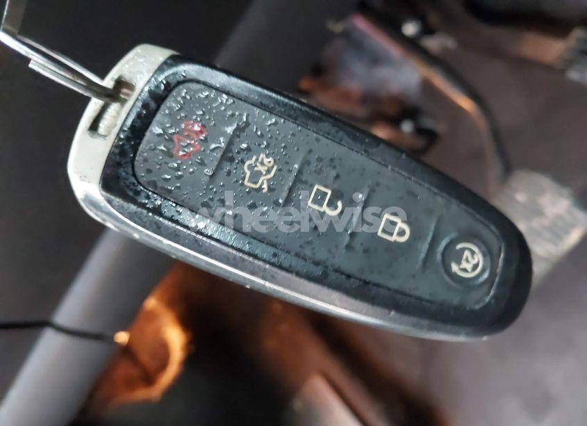 Photo 11 of 2019 Ford Escape SE (VIN 1FMCU9GD0KUA06760)