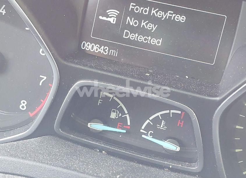 Photo 15 of 2019 Ford Escape SE (VIN 1FMCU9GD0KUA07780)