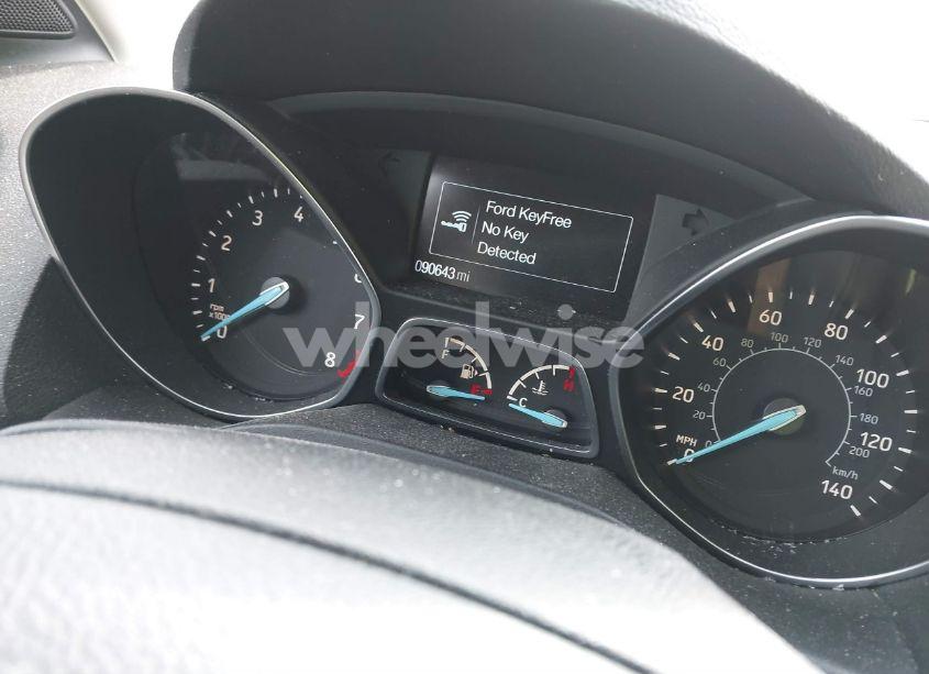 Photo 7 of 2019 Ford Escape SE (VIN 1FMCU9GD0KUA07780)