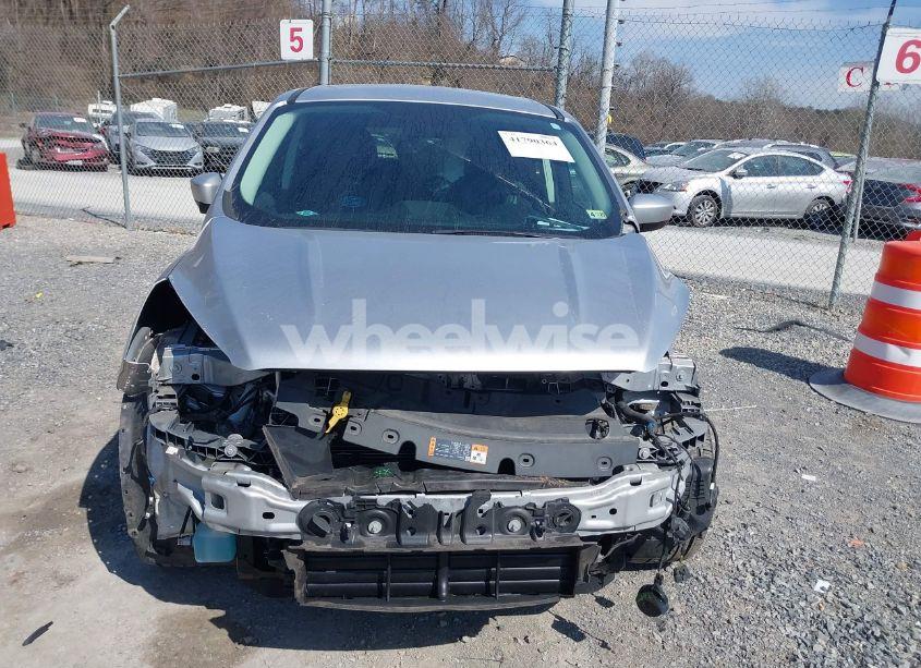 Photo 13 of 2019 Ford Escape SE (VIN 1FMCU9GD0KUA12963)