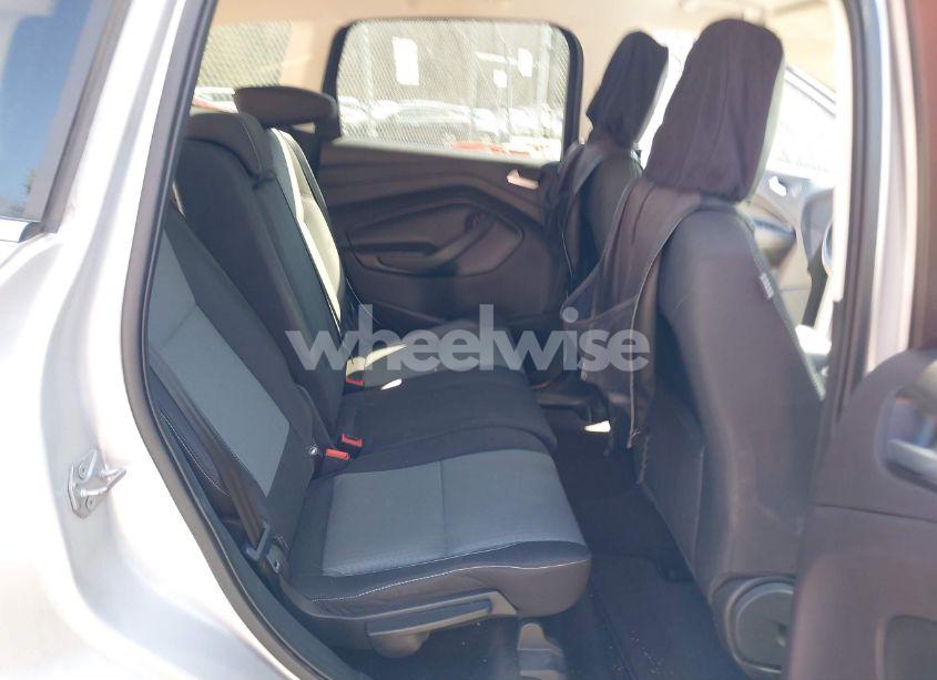 Photo 8 of 2019 Ford Escape SE (VIN 1FMCU9GD0KUA12963)