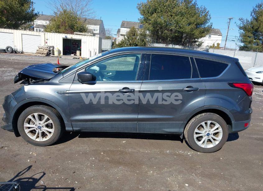 Photo 12 of 2019 Ford Escape SE (VIN 1FMCU9GD0KUA57966)