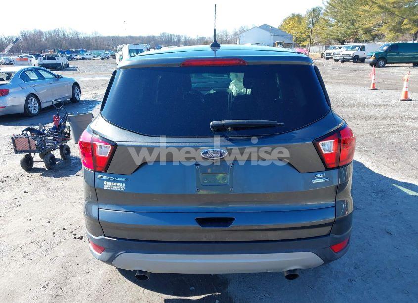 Photo 14 of 2019 Ford Escape SE (VIN 1FMCU9GD0KUA57966)
