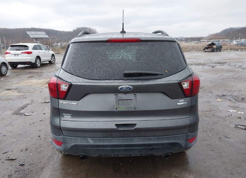 Photo 17 of 2019 Ford Escape SE (VIN 1FMCU9GD0KUB09869)