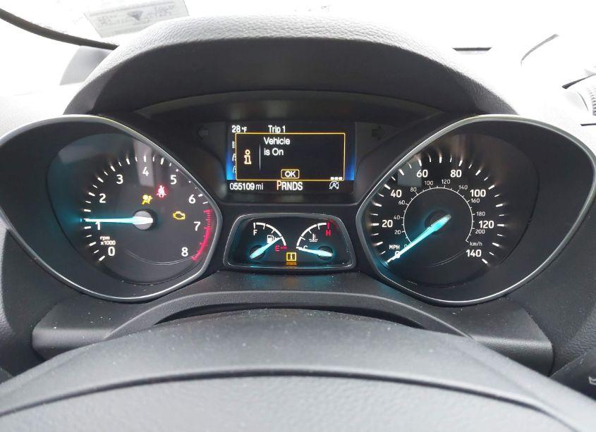 Photo 7 of 2019 Ford Escape SE (VIN 1FMCU9GD0KUB09869)