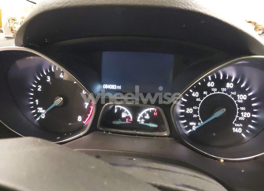 Photo 7 of 2019 Ford Escape SE (VIN 1FMCU9GD0KUB30432)