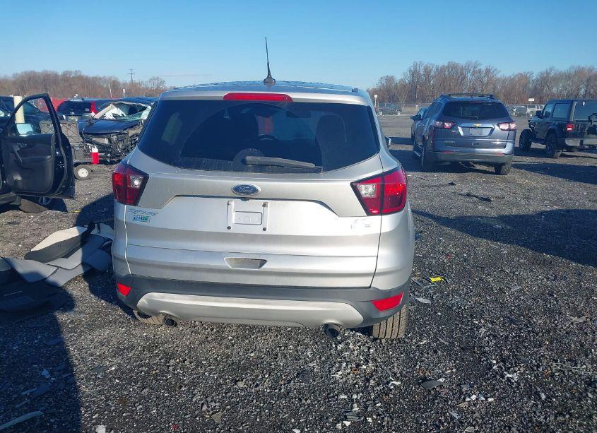 Photo 16 of 2019 Ford Escape SE (VIN 1FMCU9GD0KUB44640)
