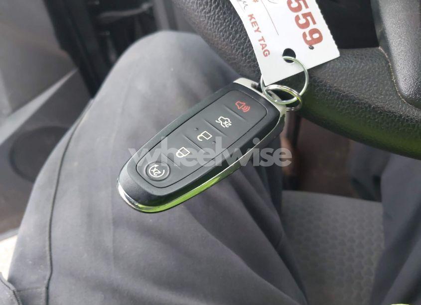 Photo 11 of 2019 Ford Escape SE (VIN 1FMCU9GD0KUB54973)