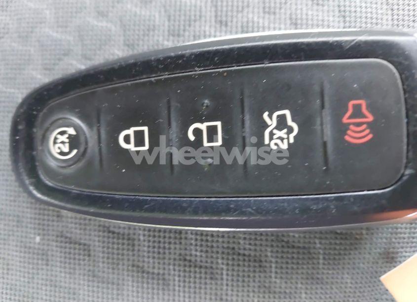 Photo 11 of 2019 Ford Escape SE (VIN 1FMCU9GD0KUC13794)