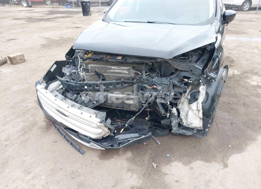 Photo 6 of 2019 Ford Escape SE (VIN 1FMCU9GD0KUC13794)