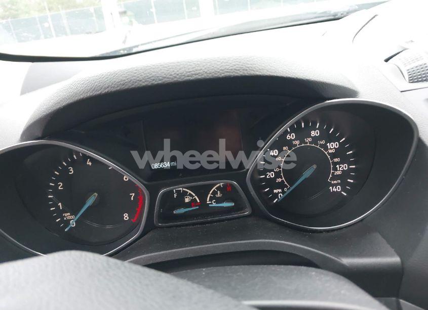 Photo 7 of 2019 Ford Escape SE (VIN 1FMCU9GD0KUC13794)