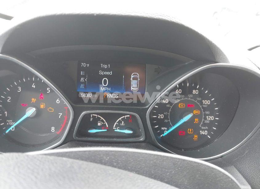 Photo 7 of 2019 Ford Escape SE (VIN 1FMCU9GD0KUC22429)