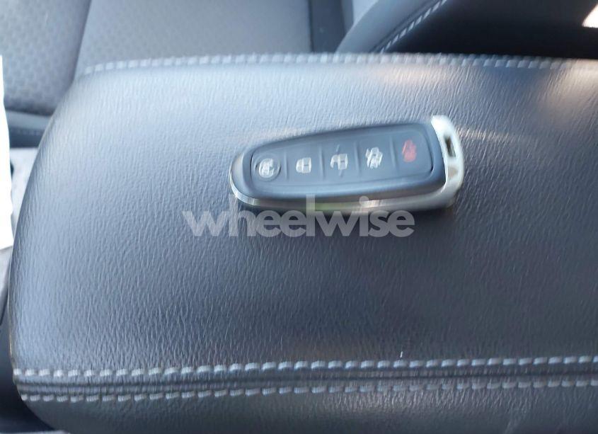 Photo 10 of 2019 Ford Escape SE (VIN 1FMCU9GD0KUC54569)