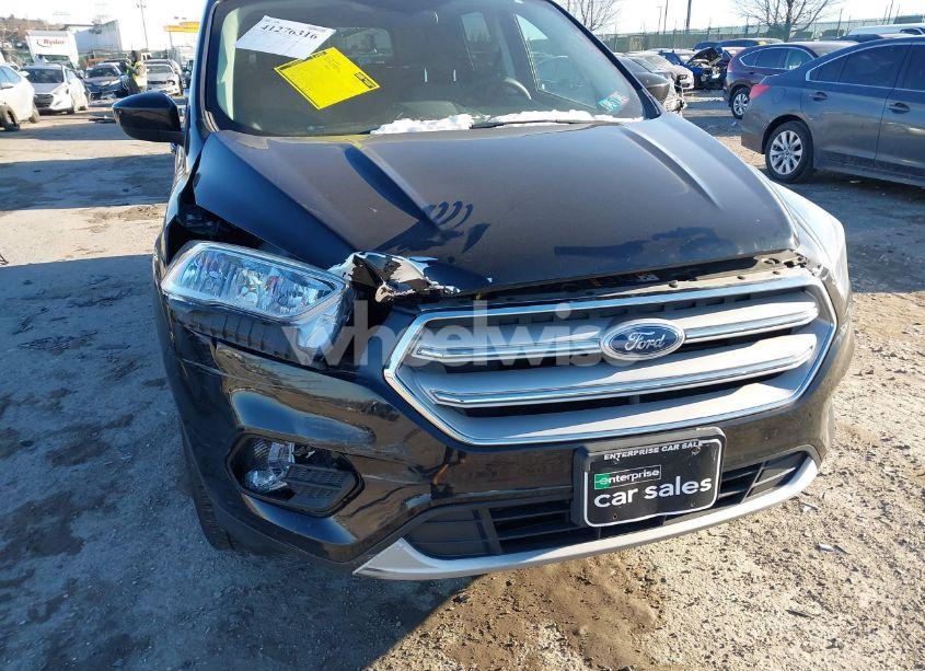 Photo 5 of 2019 Ford Escape SE (VIN 1FMCU9GD0KUC54569)