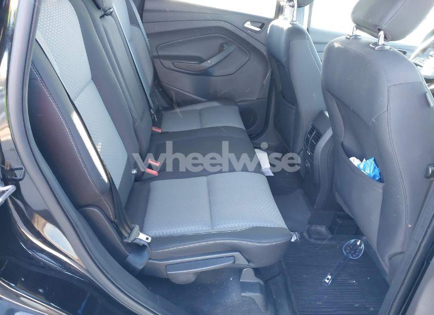 Photo 7 of 2019 Ford Escape SE (VIN 1FMCU9GD0KUC54569)
