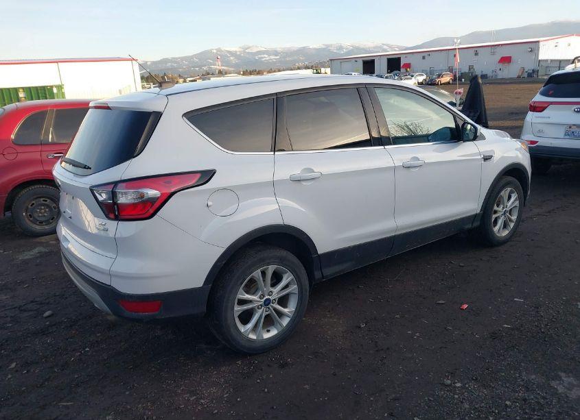 Photo 4 of 2017 Ford Escape SE (VIN 1FMCU9GD1HUA39873)