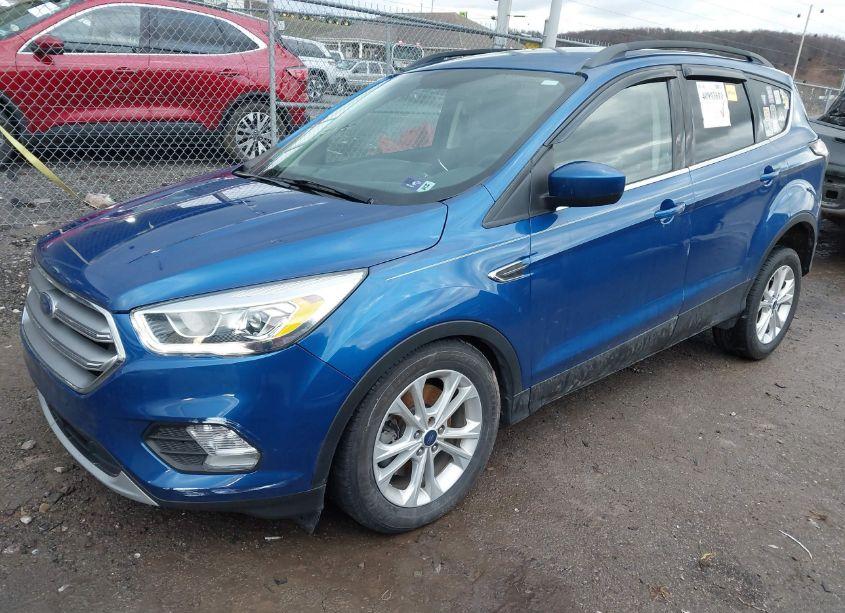 Photo 2 of 2017 Ford Escape SE (VIN 1FMCU9GD1HUA90953)