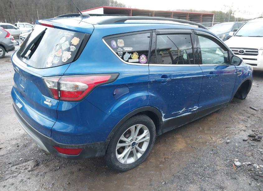 Photo 4 of 2017 Ford Escape SE (VIN 1FMCU9GD1HUA90953)