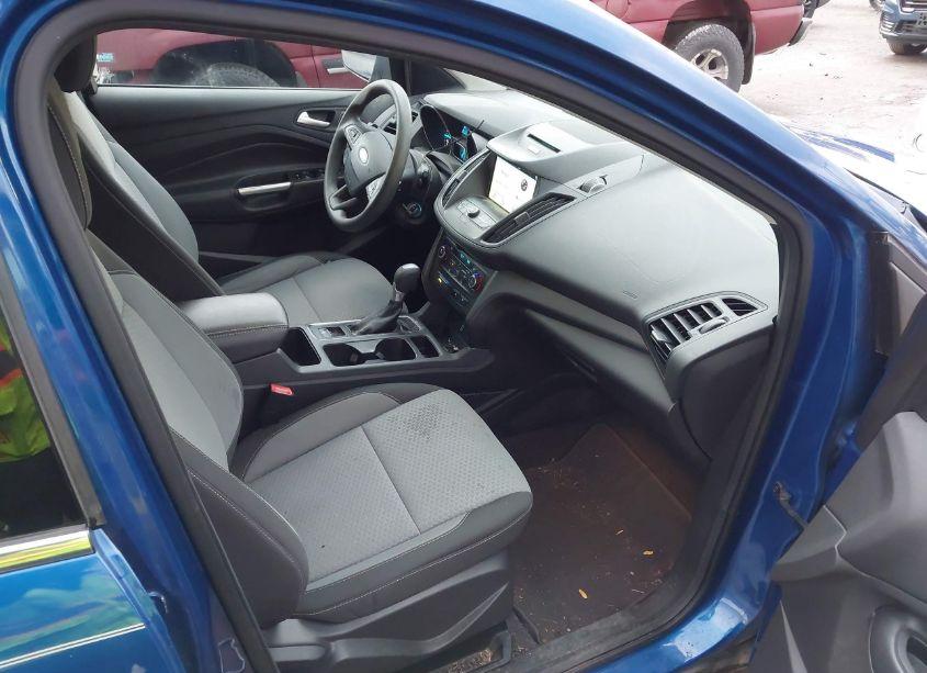 Photo 5 of 2017 Ford Escape SE (VIN 1FMCU9GD1HUA90953)