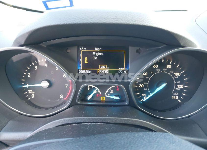 Photo 7 of 2017 Ford Escape SE (VIN 1FMCU9GD1HUB98375)