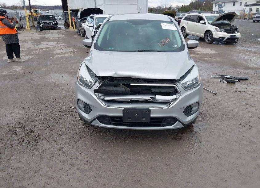 Photo 6 of 2017 Ford Escape SE (VIN 1FMCU9GD1HUC06104)