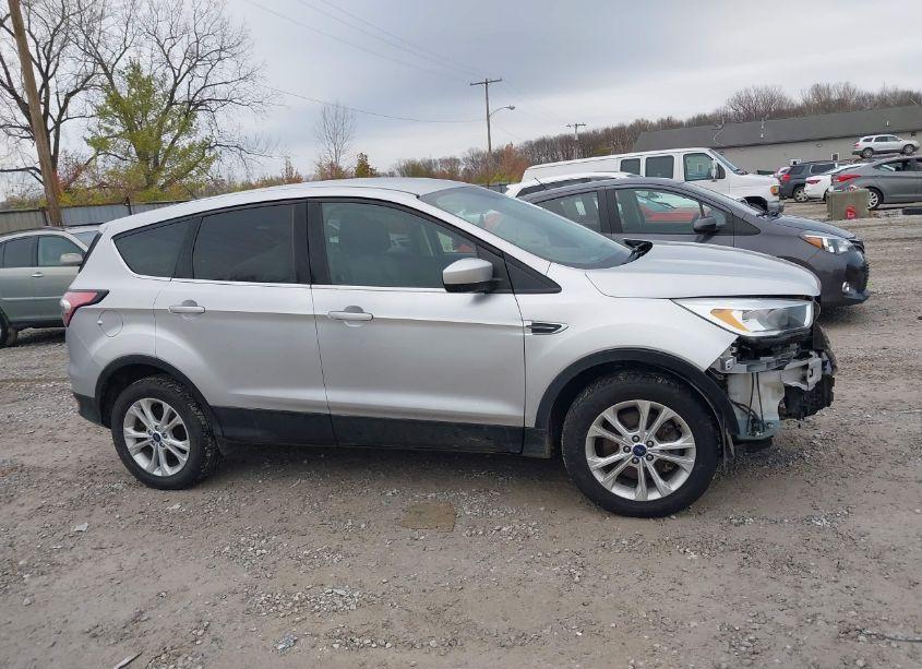 Photo 14 of 2017 Ford Escape SE (VIN 1FMCU9GD1HUC08936)