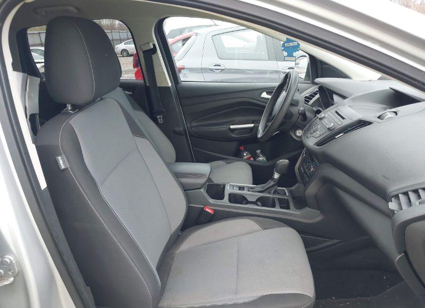 Photo 5 of 2017 Ford Escape SE (VIN 1FMCU9GD1HUC08936)