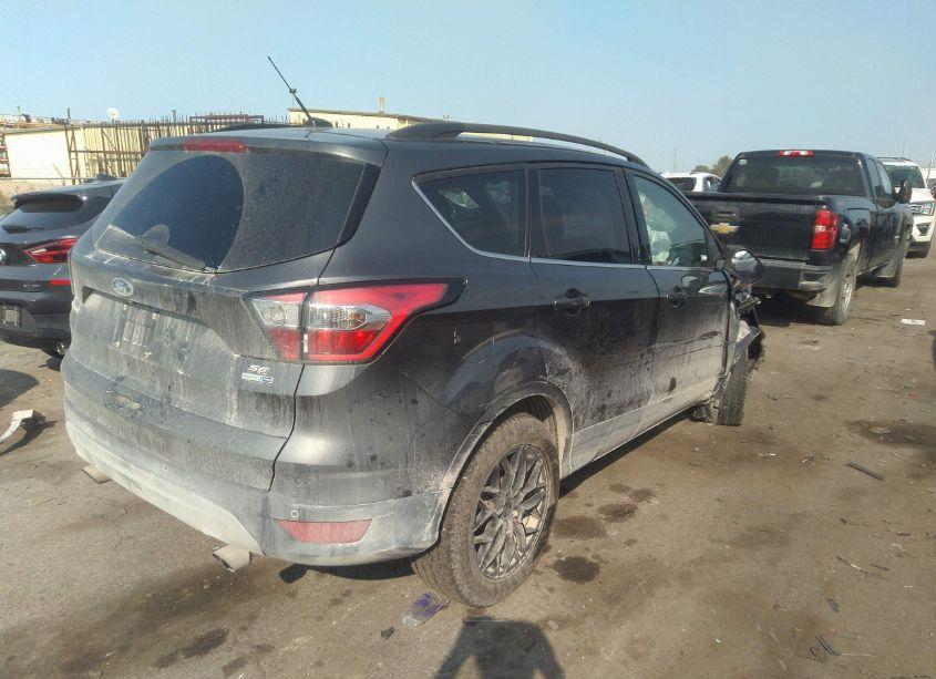 Photo 4 of 2017 Ford Escape SE (VIN 1FMCU9GD1HUC24070)