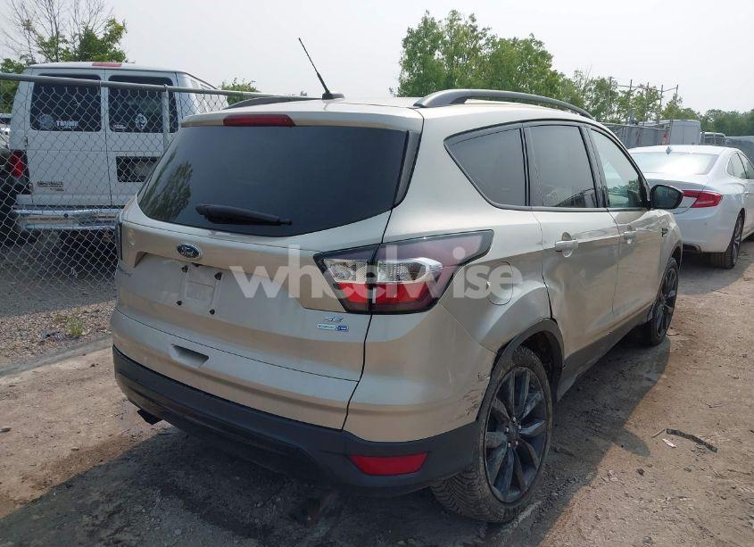 Photo 4 of 2017 Ford Escape SE (VIN 1FMCU9GD1HUC45792)